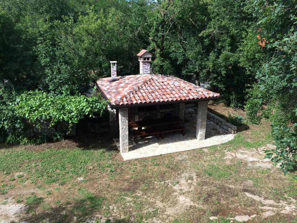Guest House Renata Plomin Esterno foto