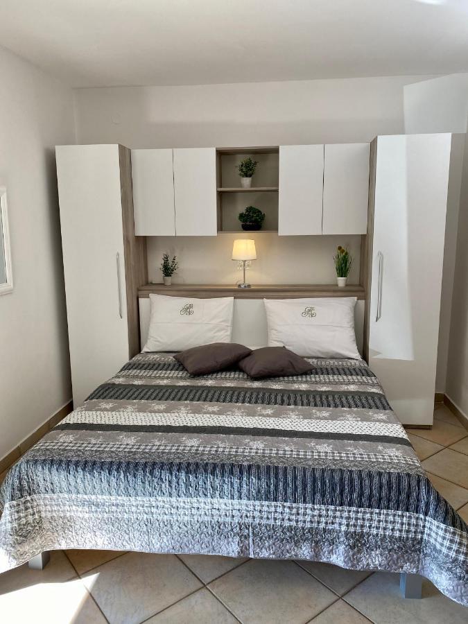Guest House Renata Plomin Esterno foto