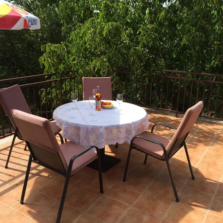 Guest House Renata Plomin Esterno foto