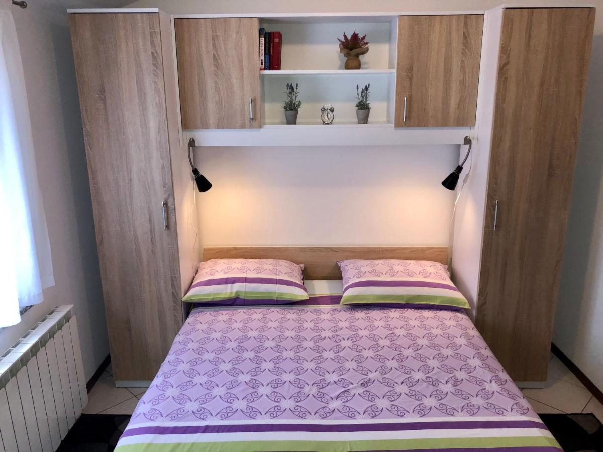 Guest House Renata Plomin Esterno foto